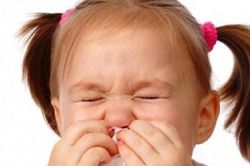 9 cách tự nhiên giúp trẻ giảm ho, sổ mũi hạn chế dùng thuốc