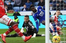Arsenal thắng 1-0 trên sân Leicester