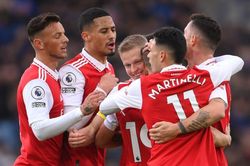 Kết quả Ngoại hạng Anh vòng 25: Arsenal gọi, Man City trả lời