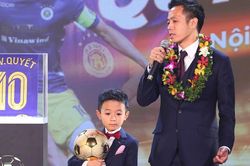 Văn Quyết kỳ vọng vào HLV Troussier, tránh so sánh TOP 3 Quả bóng vàng