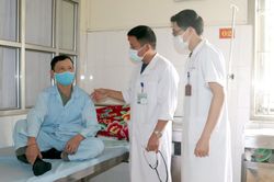 Những bác sĩ trực cấp cứu