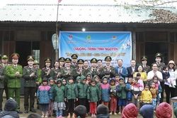Chương trình tình nguyện 'Tháng 3 biên giới - Biên cương Tổ quốc tôi' ở Quảng Bình