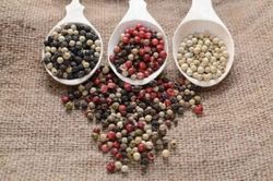Giá tiêu hôm nay 27/2 đi ngang, thấp nhất ở mức 64.500 đồng/kg