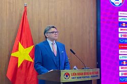 Phát biểu nhậm chức gây ấn tượng của HLV Philippe Troussier