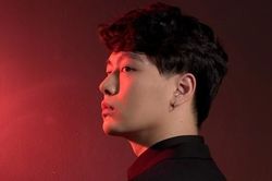 Nam sinh học Thiết kế nội thất nhưng có bước ngoặt 'cực gắt' sang âm nhạc với loạt 'hit' triệu view