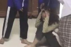 Xuất hiện nhiều clip nhóm 'chị đại' liên tục đánh hội đồng bạn học