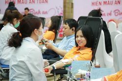Phát động chương trình hiến máu 'Blouse trắng-trái tim hồng' năm 2023