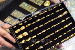 Giá vàng châu Á giảm xuống mức thấp nhất trong 2 tháng