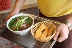 Buổi sáng ăn quẩy cùng phở là 'hại thận' và những sai lầm khi ăn sáng 10 người 9 người mắc