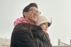 Đoàn Văn Hậu - Doãn Hải My 'dính như sam' trong chuyến du lịch, dân tình thi nhau giục: Cưới đi thôi