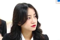 Nữ sinh bất ngờ chiếm spotlight dù chỉ lên sóng VTV ít giây, biết 'info' càng khiến CĐM choáng hơn