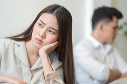 Chồng cũ trách móc tôi vừa ly hôn đã có thai với người khác