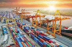 Nguy cơ suy thoái kinh tế rình rập