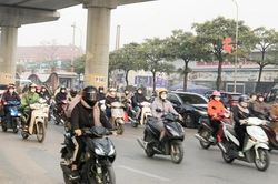Dự báo thời tiết ngày mai (28/2): Bắc Bộ tiếp tục nắng hanh, Trung Bộ mưa rào