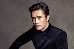 Lee Byung Hun bị điều tra thuế bất thường, nộp phạt 100 triệu won