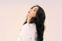 Đi ăn cưới lại bị hỏi chuyện lấy chồng, Hòa Minzy đáp sao?