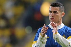 CĐV bất bình với FIFA vì dùng ảnh 'thiếu tôn trọng' Ronaldo ở lễ trao giải The Best 2022