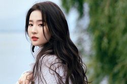 Lưu Diệc Phi khoe nhan sắc đỉnh cao trong quảng cáo LV