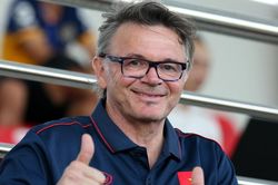 'HLV Troussier sẽ giúp tuyển Việt Nam lột xác nhưng mục tiêu World Cup 2026 vẫn rất khó'