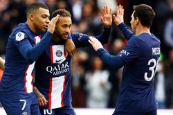 Bộ ba Mbappe, Neymar và Messi nguy cơ tan rã vì hành động lạ của PSG