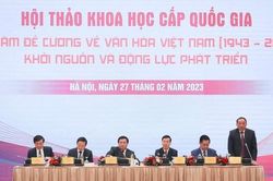 Văn hóa không ngừng biến đổi, bám rễ vào cội nguồn lịch sử