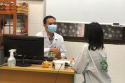 Ám ảnh sợ béo, ăn kiêng liên tục, thể dục quá mức: Dấu hiệu của bệnh chán ăn tâm thần