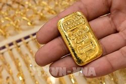 Giá vàng tại châu Á phiên 28/2 tiếp tục đà giảm