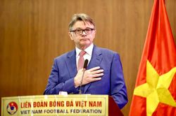 HLV Philippe Troussier: 'Nhiệm vụ của tôi là vượt qua giới hạn của ông Park'