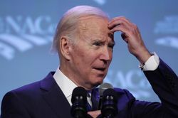 Chuyên gia y tế lo ngại sức khỏe của Tổng thống Mỹ Biden