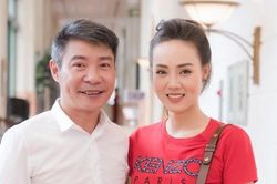 Cũng là kể khổ hoàn cảnh nhưng lần này bà xã NSND Công Lý lại được khen ngợi hết lời