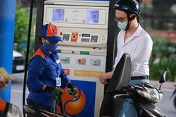 Giá xăng dầu, nhà ở tăng sau Tết đẩy CPI tháng 2 tăng 4,31%