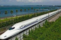 Bộ Chính trị: Phấn đấu khởi công dự án đường sắt tốc độ cao Bắc – Nam trong giai đoạn 2026- 2030