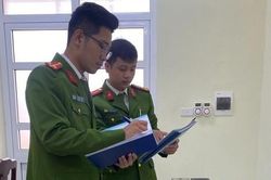 Trung tâm đăng kiểm thứ 16 của Hà Nội bị công an 'sờ gáy'