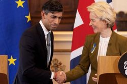 Anh - EU đạt thỏa thuận mới về Nghị định thư Bắc Ireland