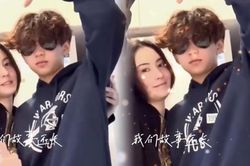 Ngọc nữ Trương Bá Chi khoe nhan sắc trẻ trung bên con trai thứ 2