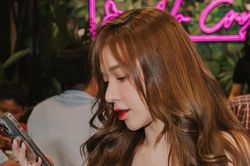 Bạn gái Hoàng Đức hỏi chuyện xem bói, fan khấp khởi chờ thiệp mừng