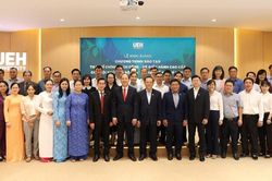 Khai giảng chương trình đào tạo Thạc sĩ Chính sách công cho đội ngũ cán bộ TPHCM
