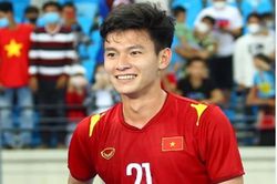 Phan Tấn Tài tiết lộ phong cách làm việc của HLV Troussier