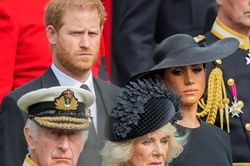 Harry và Meghan đã bị Vua Charles đuổi khỏi nhà