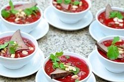 Hà Nội phát hiện ca liên cầu khuẩn lợn đầu tiên qua tiết canh, lòng lợn