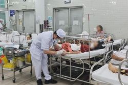 Vì sao nhiều bệnh viện thiếu thuốc, vật tư, trang thiết bị y tế?