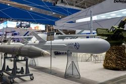 Tổ hợp Vilkha-M đầy bí mật của Kyiv còn tốt hơn HIMARS 'được khoe khoang'
