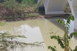 Đi tắm hồ cùng bạn, một học sinh lớp 7 đuối nước tử vong