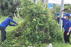 Tích cực triển khai nhiều giải pháp giữ gìn vệ sinh và bảo vệ môi trường