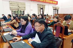Xây dựng đội ngũ cán bộ vững mạnh từ 'gốc'