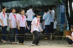Những trò chơi gắn liền với tuổi thơ không facebook, điện thoại