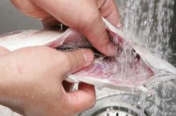 5 loại thực phẩm càng rửa càng bẩn, nhất là cái số 1