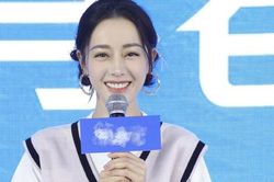 Địch Lệ Nhiệt Ba lên tiếng về tin đồn biến mất khỏi showbiz do mang thai