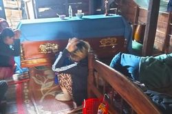 3 em nhỏ đi lấy nước ở sông gặp nạn tử vong
