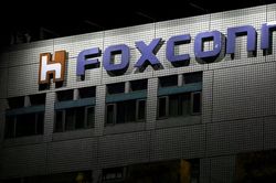 Chủ tịch Foxconn đi Ấn Độ